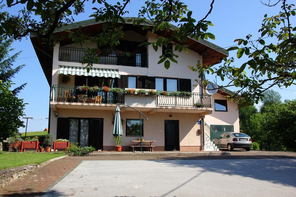 Apartments Strmac Slunj Exteriér fotografie